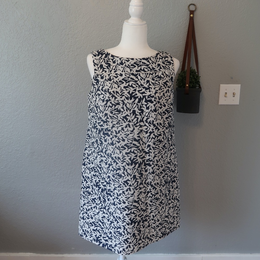 JOE FRESH 60'S INSPIRED PATTERED DRESS SIZE M